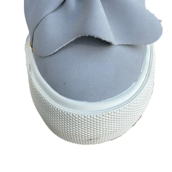 Chic American Eagle Light Smoke Sneakers Size 7 with Elegant Twisted Bow Detail - Picture 8 of 9